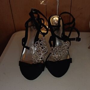 Wild Rose Elegant Black Heels with Glittering Accents